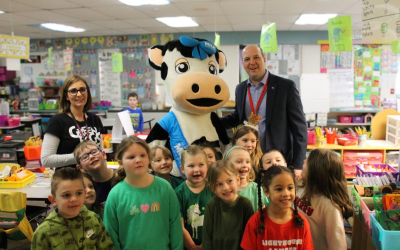Sen. Hertel Celebrates National School Breakfast Week with Students, Staff at Lighthouse Elementary